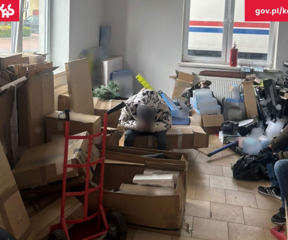 Blisko 8,5 tys. nielegalnych e-papierosów. KAS i policja zabezpieczyły towar wart ponad 900 tys. zł akcyzy