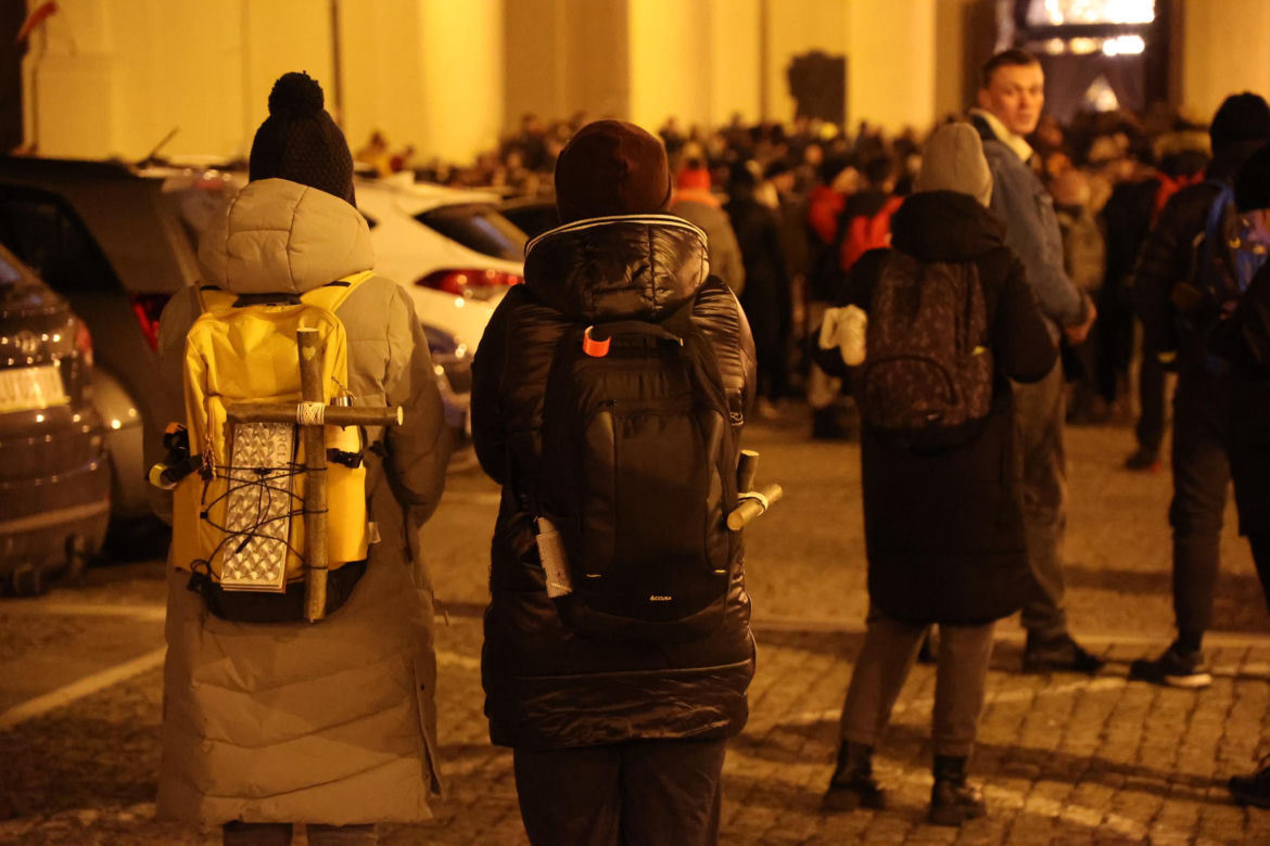 Kilka tysięcy osób w piątkowy wieczór wyruszyło z Lublina w 10. Ekstremalną Drogę Krzyżową