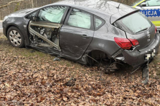 Tragedia w Sierakowie. Pijany kierowca wjechał w opla. Nie żyje jedna osoba