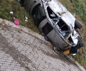 Wypadł z drogi, zabił przyjaciółkę. Jej ciało wyleciało w powietrze