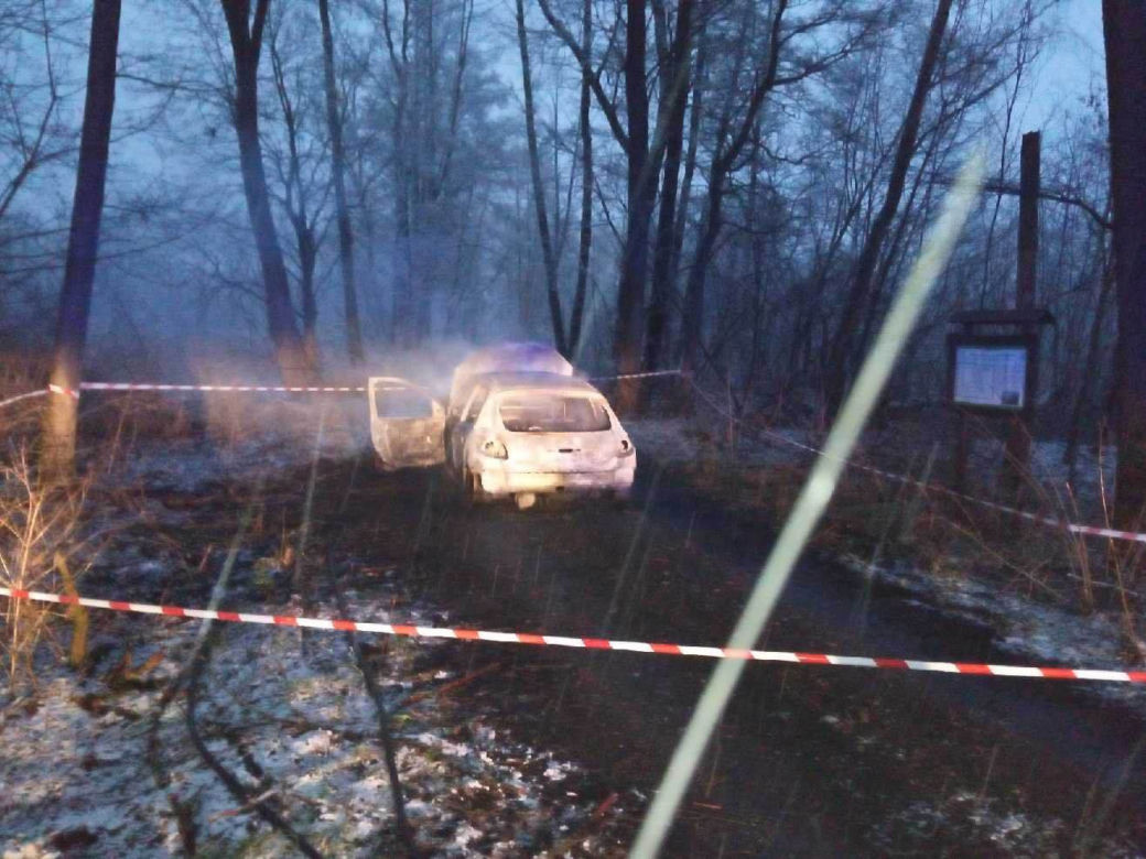 Wstrząsająca makabra pod Siedlcami. Mężczyzna spłonął w aucie