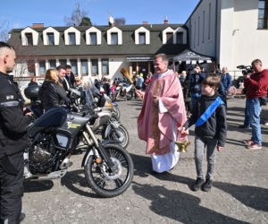 Słodko jest pomagać. Motocyklowy piknik dla Ukrainy w Szczecinie Dąbiu
