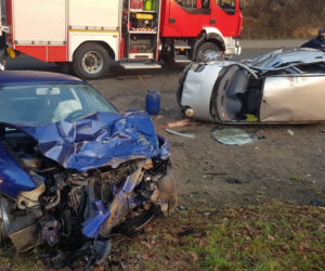 Rdziostów. GROŹNE zderzenie seata z daewoo. Dwie osoby ranne