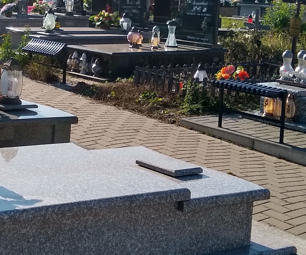 Łomża. Śmierć na cmentarzu komunalnym przy ul. Przykoszarowej