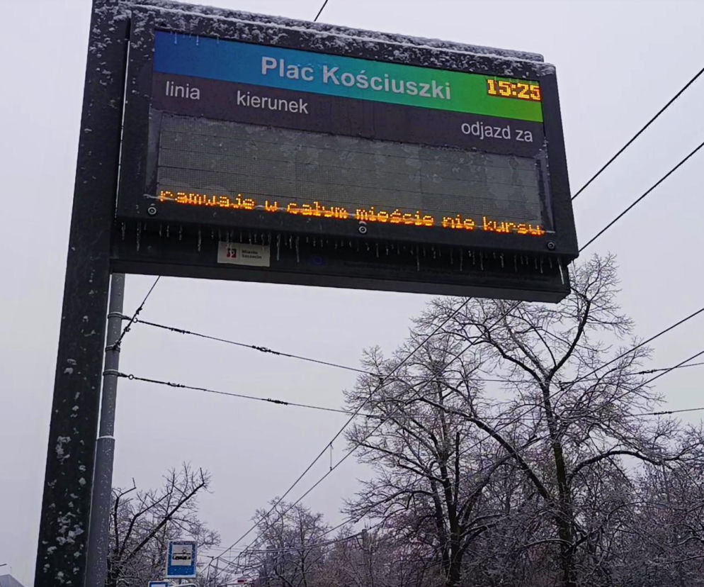 Dwa dni komunikacyjnego paraliżu, trzeci na pół gwizdka. Tramwaje powoli wracają na ulice Szczecina