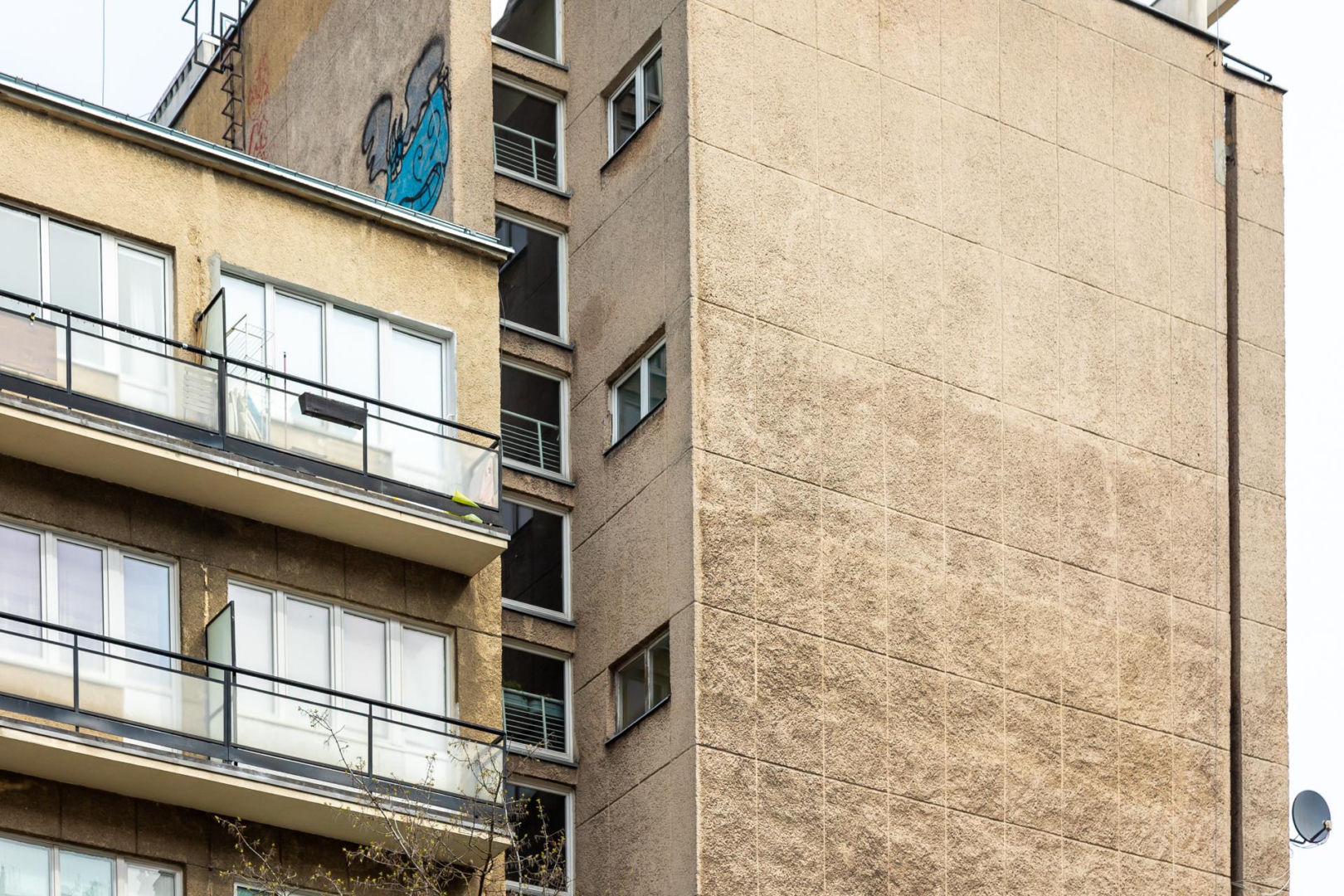 Wieżowiec przy ul. Sewerynów 4 w Warszawie