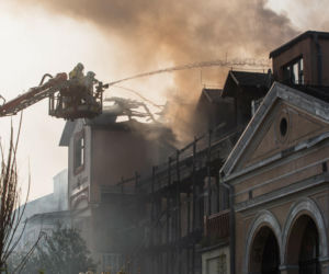 Płonie zabytkowy pałac! Ogień trawi historyczny budynek w Lubuskiem