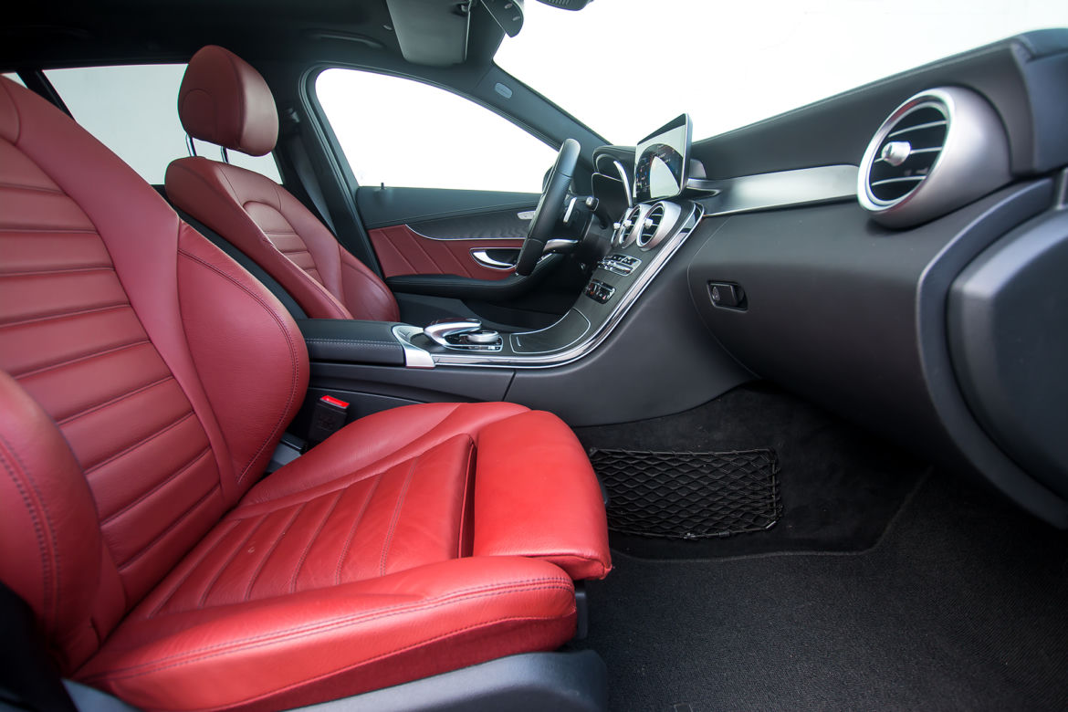 Mercedes-Benz C220d Kombi 4Matic 9G-Tronic AMG Line