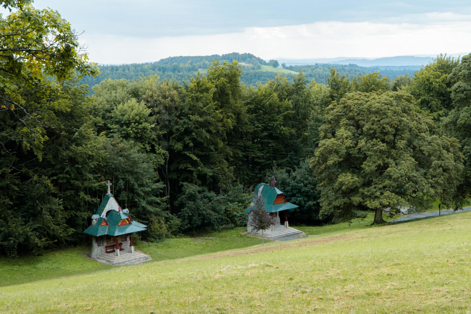 Stacje drogi krzyżowej proj. Dušana Jurkoviča