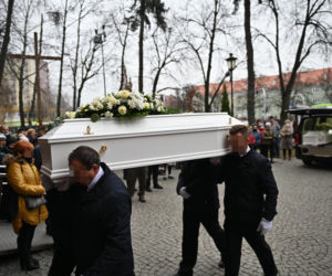 Pogrzeb Weroniki i Sebastiana. Ostatnia droga rodzeństwa