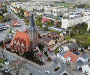 Pijany wszedł na wieżę kościoła. Ściągnęli go strażacy