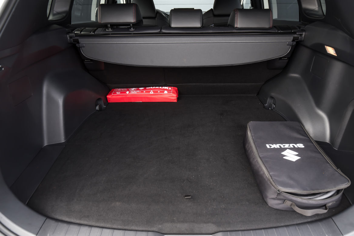Suzuki Across Plug-in Hybrid i-AWD e-CVT Elegance
