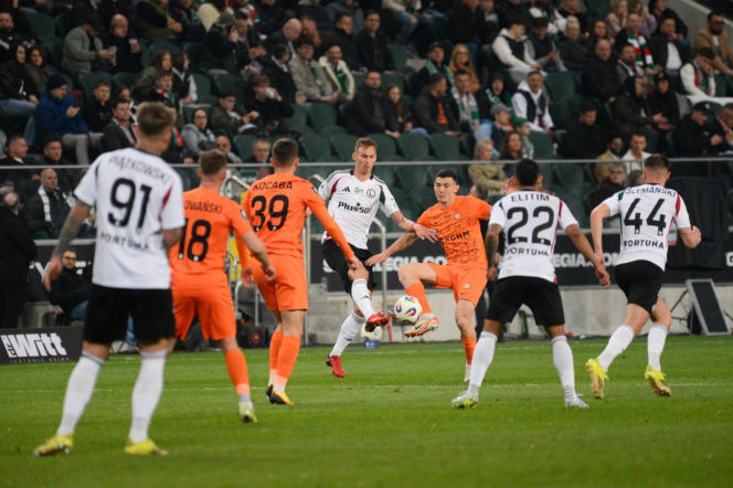 Legia - Zagłębie: Żona, brat i dzieci Jacka Magiery dziękują kibicom