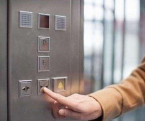 Kiedy dziecko może samo jeździć windą? Sprawdź, czego je wcześniej nauczyć