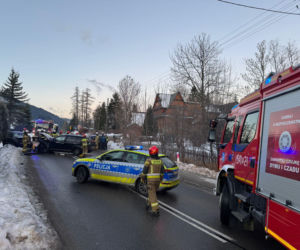 Zderzenie dwóch samochodów w Zakopanem. Jedna osoba poszkodowana