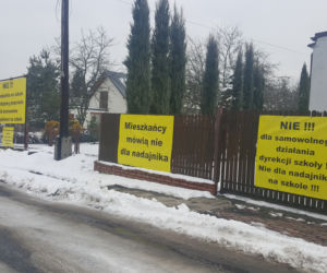 Mieszkańcy Dąbrowy Górniczej nie chcą masztu nadawczego na budynku szkoły