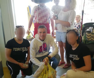 Torcida Girls odwiedziły dzieci z onkologii. Towarzyszył im Szymon Żurkowski [ZDJĘCIA]