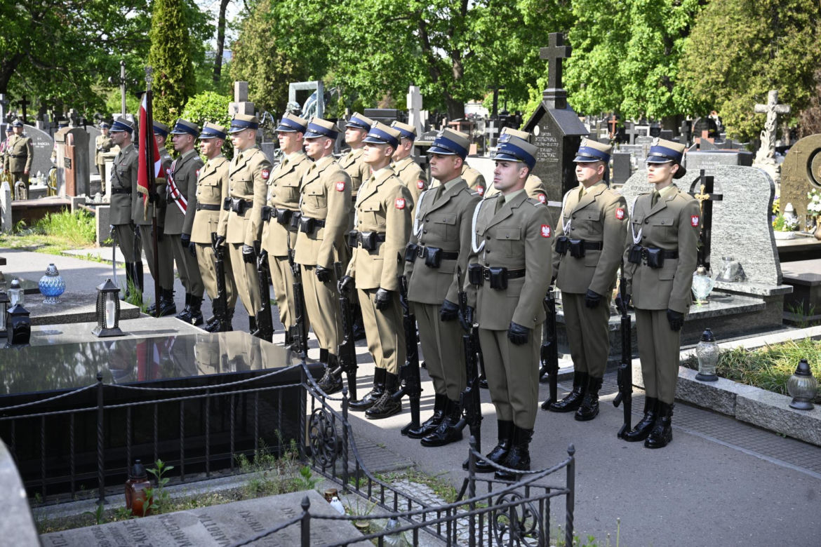 Grób Andrzeja Olechowskiego
