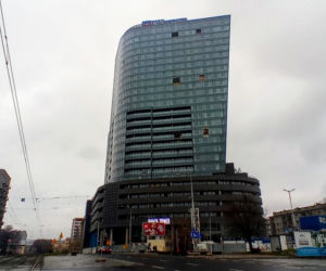 Żuraw zniknął z placu budowy Hanza Tower
