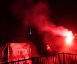 Protesty przeciwko IO w Mediolanie. Starcia z policją