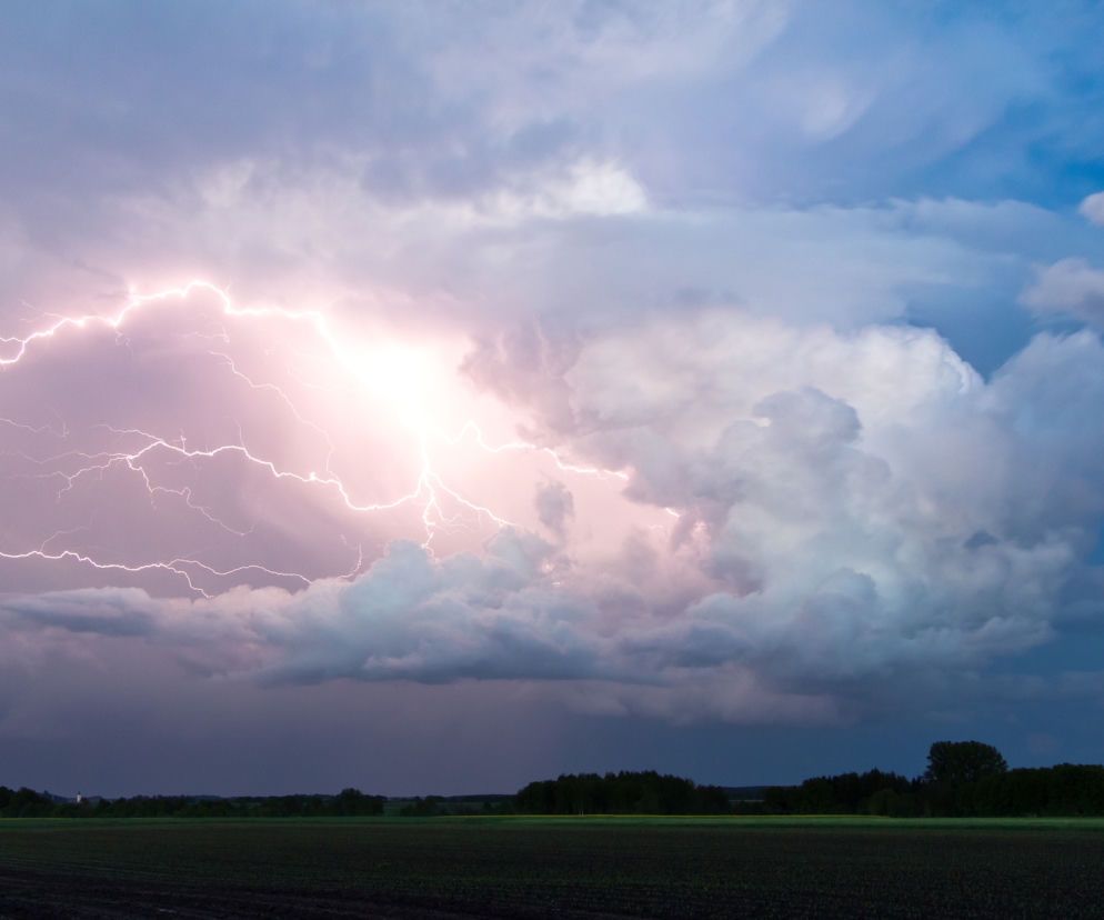 BURZE nad regionem koszalińskim! Meteorolodzy ostrzegają przed GRADEM!