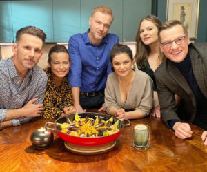 M jak miłość. Magda (Anna Mucha), Andrzej Budzyński (Krystian Wieczorek), Kinga (Katarzyna Cichopek), Piotrek (Marcin Mroczek), Anita (Melania Grzesiewicz), Kamil (Marcin Bosak)