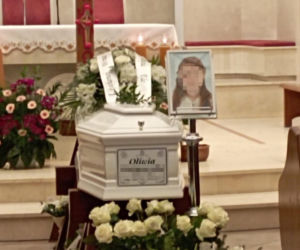 Potwór odebrał życie 13-letniej Oliwii. Morze łez na pogrzebie