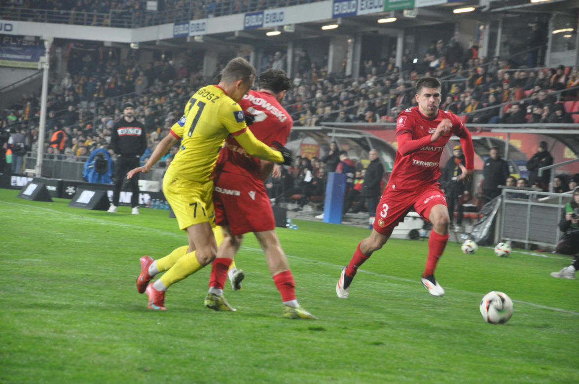 Korona - Widzew