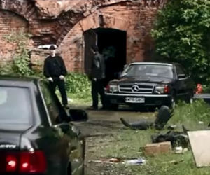 Mercedes 500 SEC w filmie Świadek Koronny