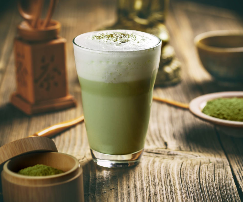 Matcha latte jak od Quebonafide  - przepis na wegańską matcha latte à la Quebonafide