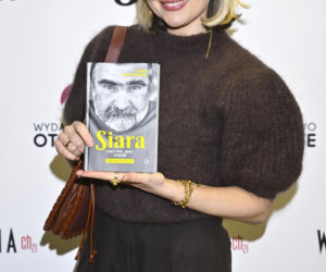 Markowska przytulała męża, Ostałowska zaskoczyła sylwetką, Ścibakówna błyszczała na premierze biografii Rewińskiego