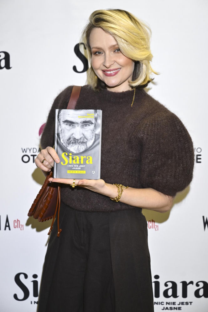 Markowska przytulała męża, Ostałowska zaskoczyła sylwetką, Ścibakówna błyszczała na premierze biografii Rewińskiego