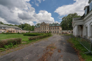 To najciekawsze miasto w województwie śląskim. Leży na ziemiach Małopolski i zachwyca zabytkowym pałacem