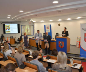 „Plastyczne Oscary” i mosty między pokoleniami. Wielki finał konkursów w ramach kampanii „Widzę – rozmawiam – reaguję” w Siedlcach