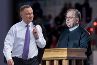 Natchniony Andrzej Duda słodzi ojcu Rydzykowi w oficjalnym liście! 
