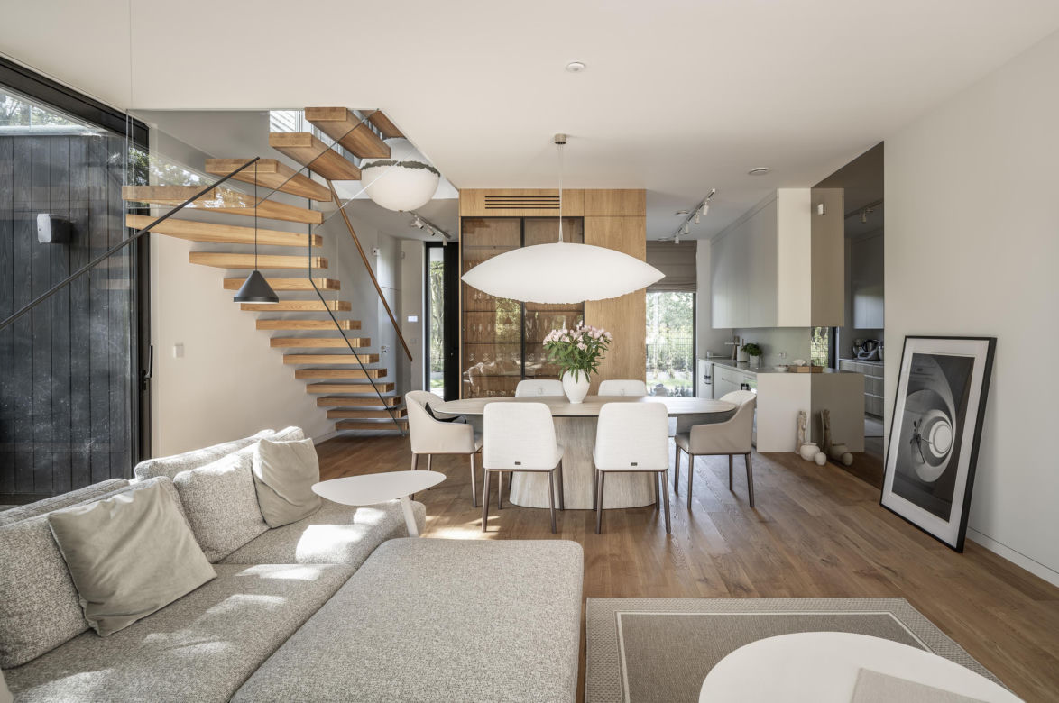 Natura Konstancin – osiedle 22 domów jednorodzinnych z pompą ciepła i systemem Smart Home