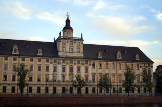 Czarnek straszy Uniwersytet Wrocławski. Uczelnia pozwoliła studentom demonstrować, teraz nie dostanie dotacji?