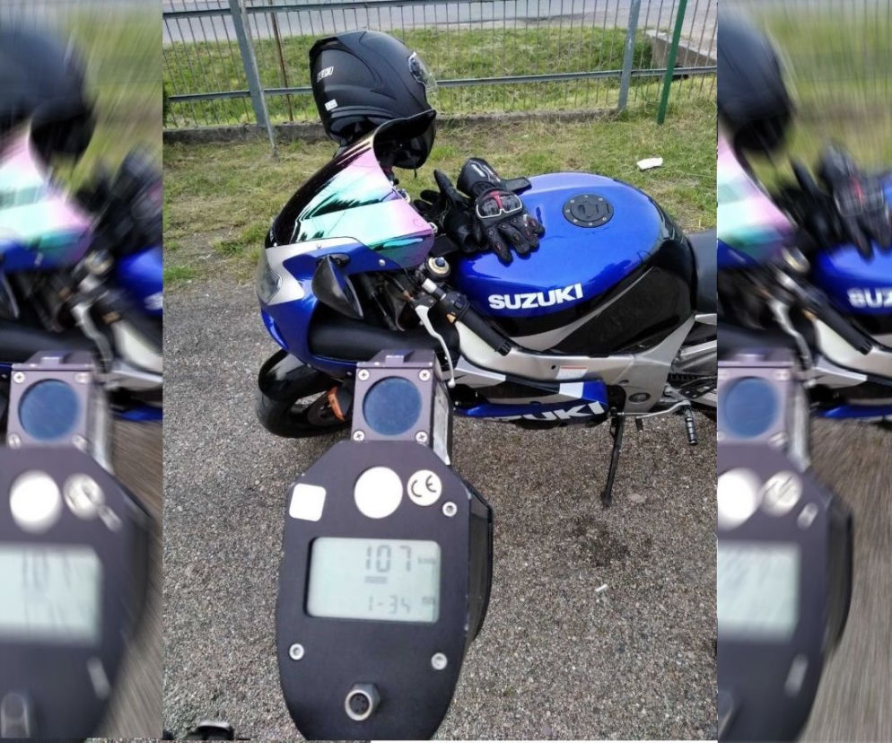 W terenie zabudowanym leciał 107 km/h! Kierujący motocyklem Suzuki nie posiadał uprawnień.