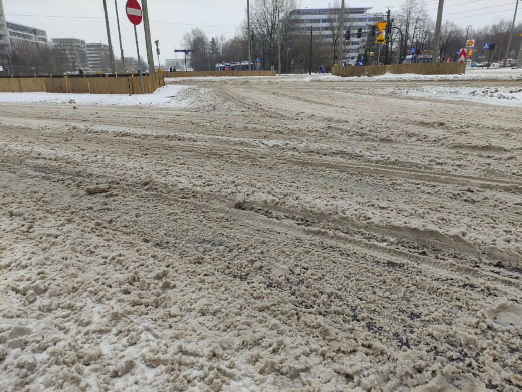 Pogodowa APOKALIPSA w Krakowie! PARALIŻ komunikacji miejskiej. BEZRADNOŚĆ MPK w stolicy Małopolski 