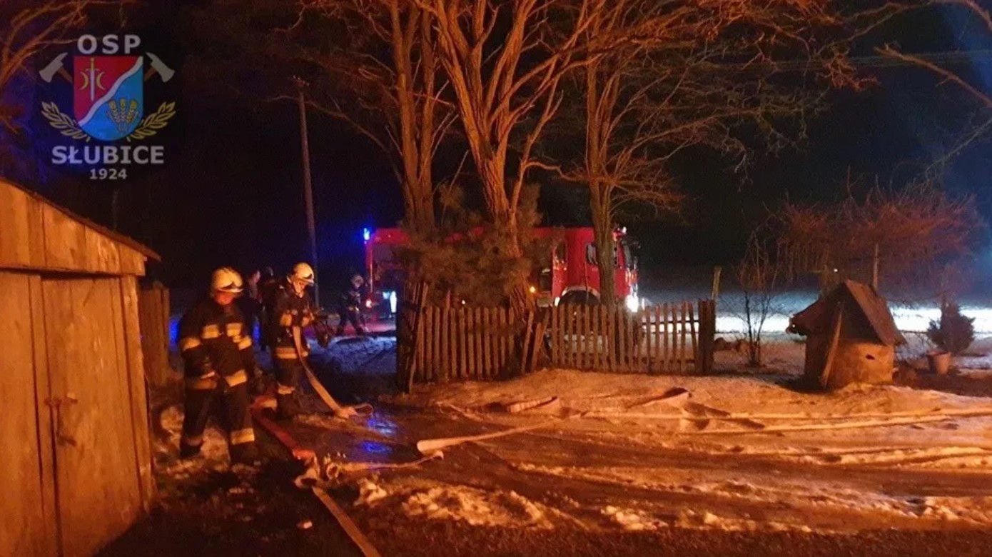 Z jej domu pod Płockiem nic nie zostało. Uratowała się z pożaru, ale straciła dorobek życia! [ZDJĘCIA]