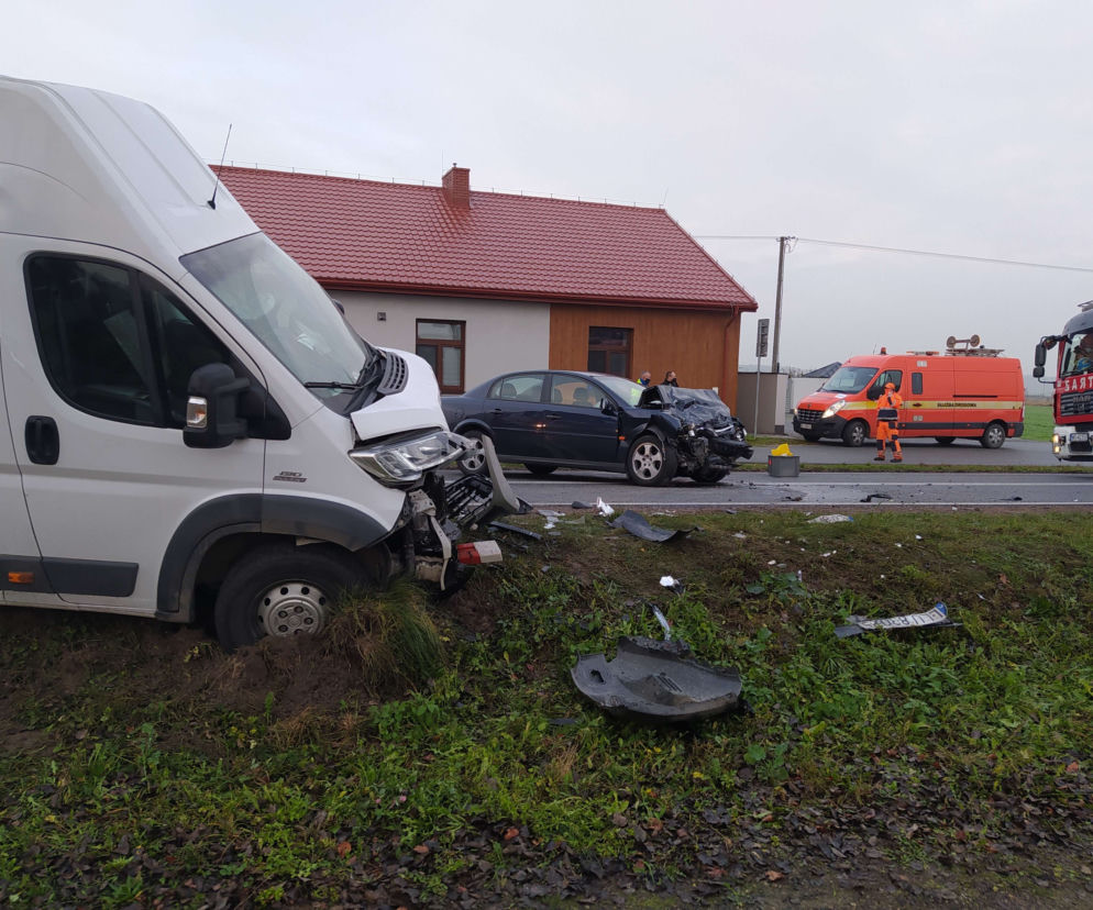 Staranował busa, bo zasnął za kierownicą