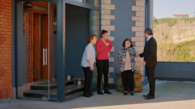 Miłość i nadzieja, odc. 377. Naciye, Yildiz, Hulya, Arif