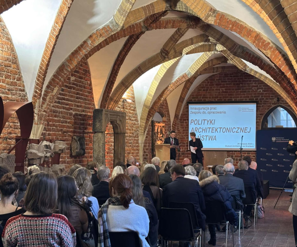  Po 18 latach oczekiwań powołano zespołu ds. opracowania Polityki Architektonicznej Państwa