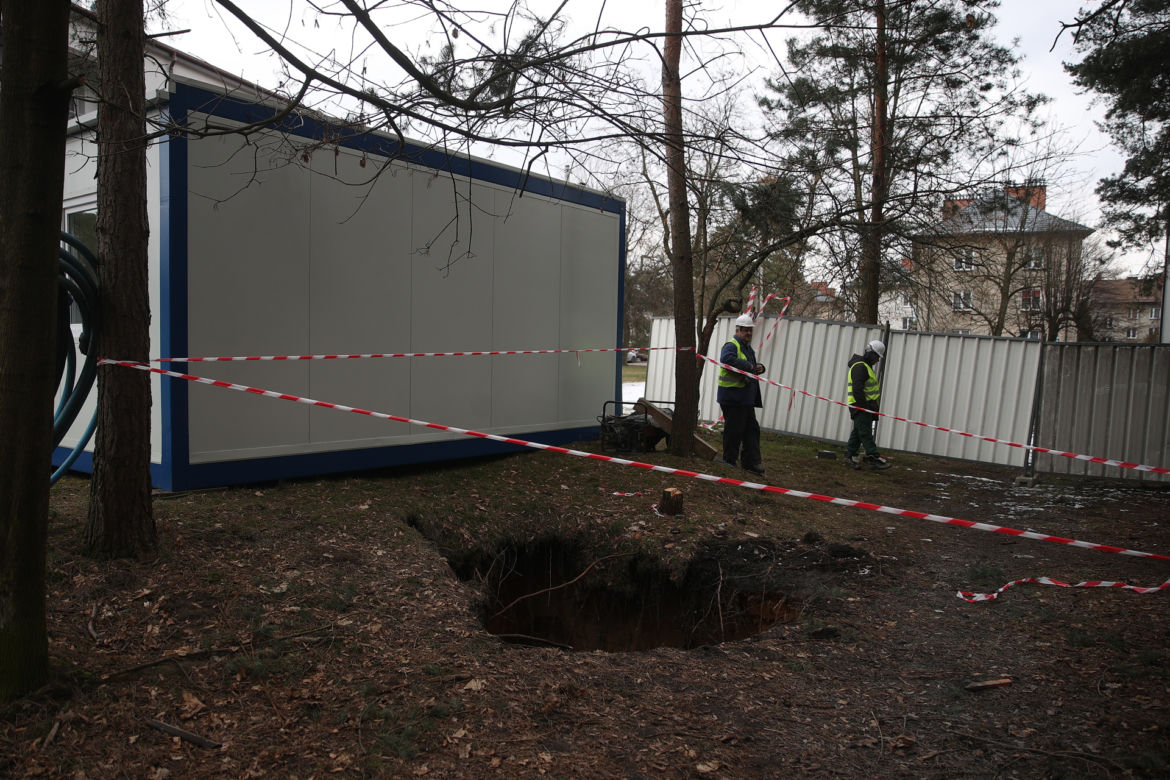 Koszmar mieszkańców Trzebini. Konieczna jest ewakuacja! Co dalej z cmentarzem?