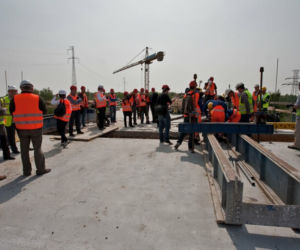 27 kwietnia most Siechnice - Łany połączył oba brzegi Odry