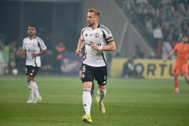 Legia - Zagłębie: Żona, brat i dzieci Jacka Magiery dziękują kibicom