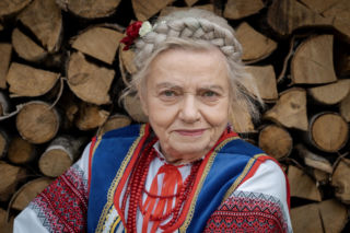 Nie do wiary, co 83-letnia Anna Seniuk wyprawiała na planie. Młodsze koleżanki prosiłyby o dublerkę!