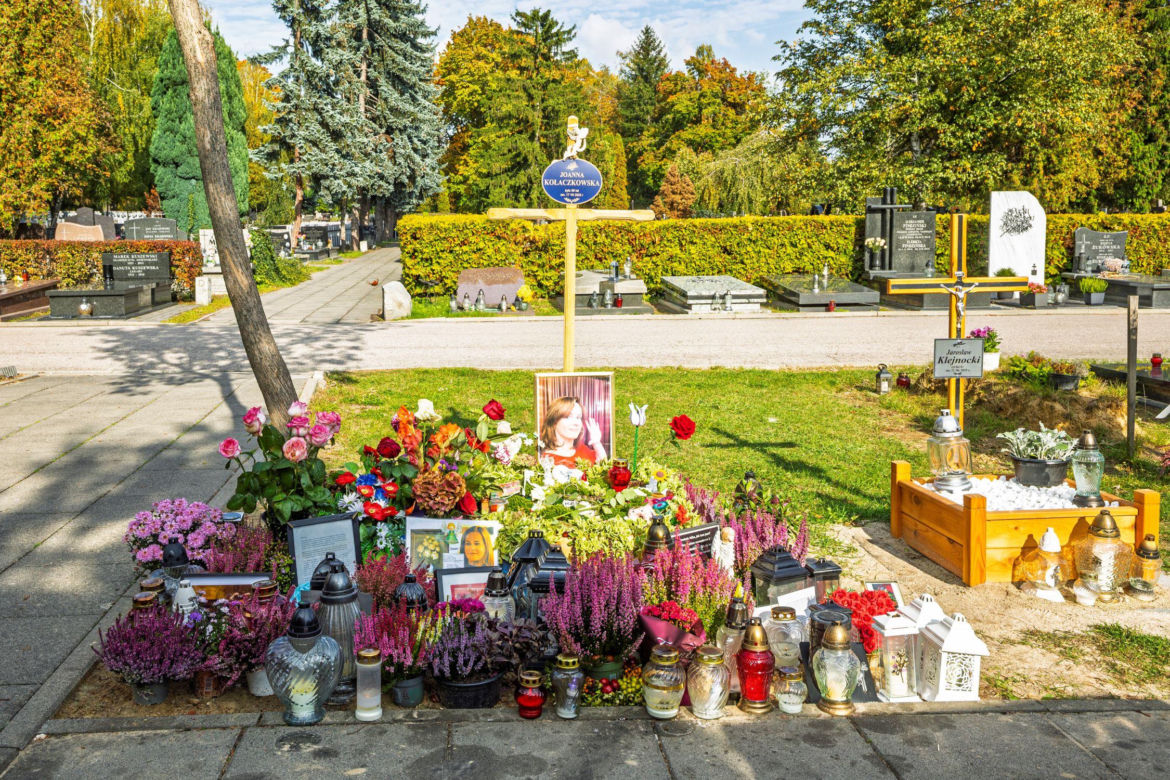 Grób Joanny Kołaczkowskiej na Cmentarzu Wojskowym na Powązkach