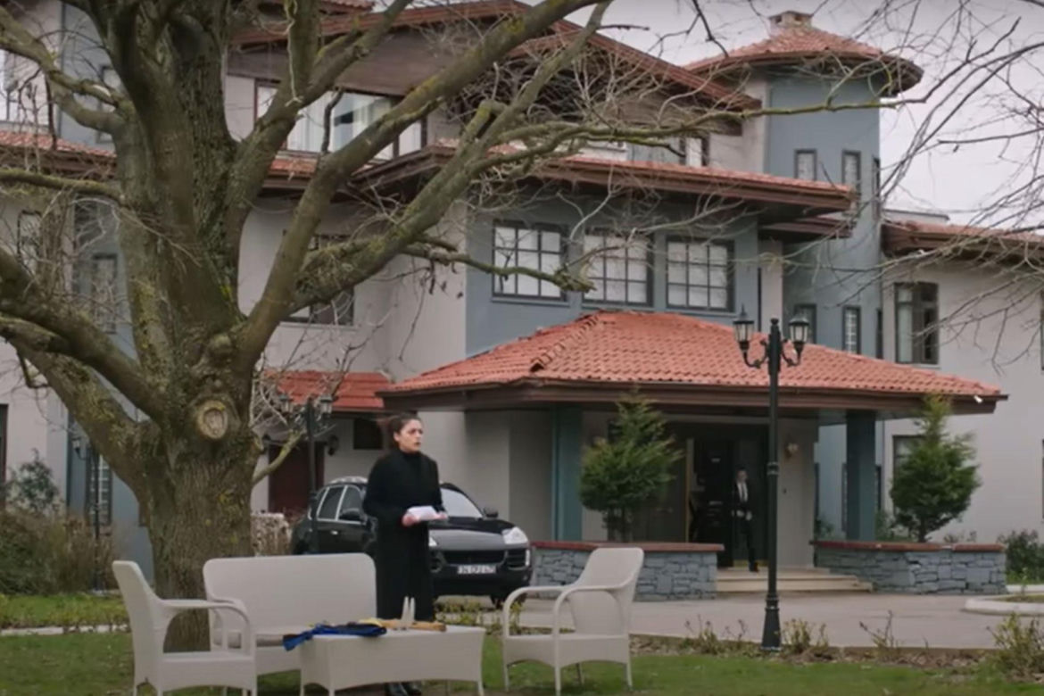 Czy Seher podpisze dokument? Tym samym stanie się piekielnie bogata 