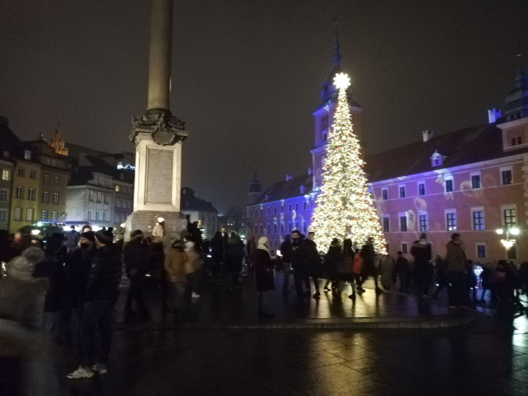 Dzikie tłumy w centrum Warszawy